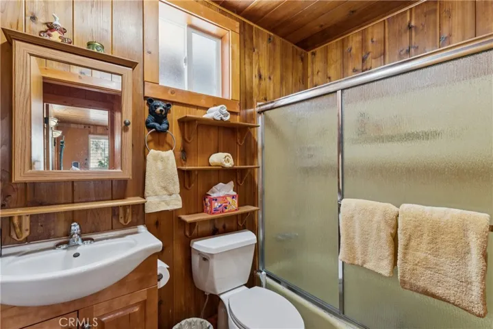 26355 Augusta, Lake Arrowhead, California 92352