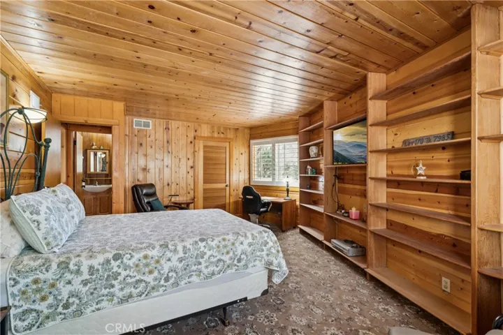 26355 Augusta, Lake Arrowhead, California 92352