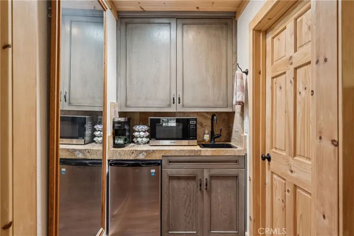 26355 Augusta, Lake Arrowhead, California 92352