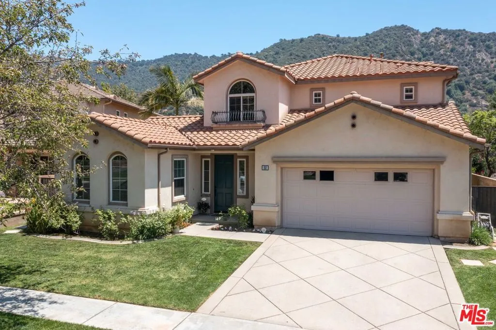 22 Moonridge Ct