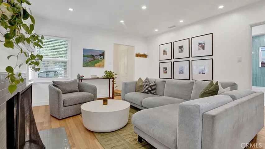 292 Monrovia, Long Beach, California 90803