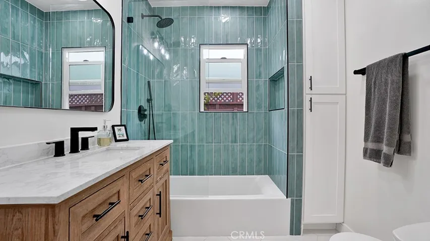292 Monrovia, Long Beach, California 90803