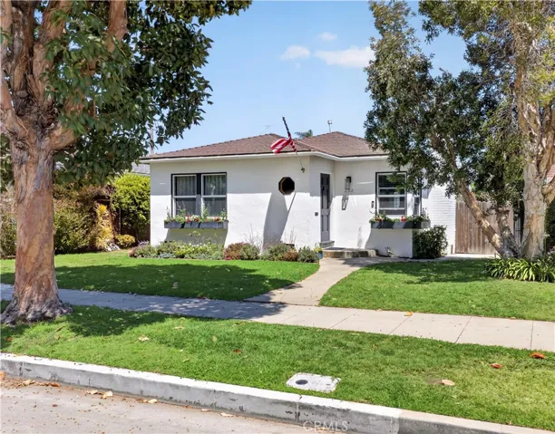 292 Monrovia, Long Beach, California 90803