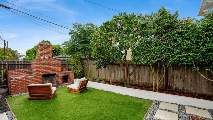 292 Monrovia, Long Beach, California 90803