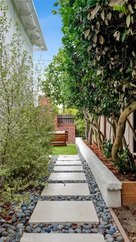 292 Monrovia, Long Beach, California 90803