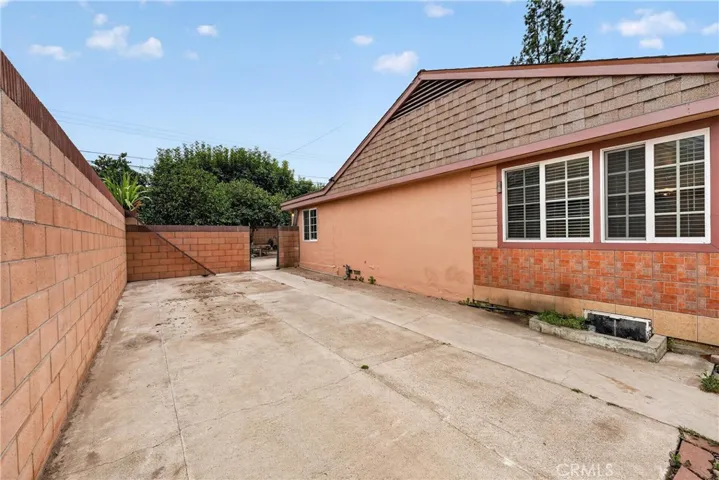 1332 Indian Summer Avenue, La Puente, California 91744