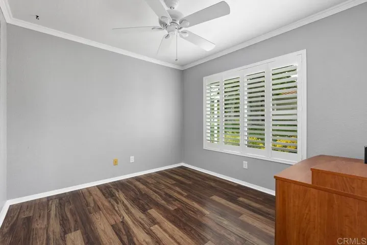 9046 Circle R Oaks Lane, Escondido, California 92026