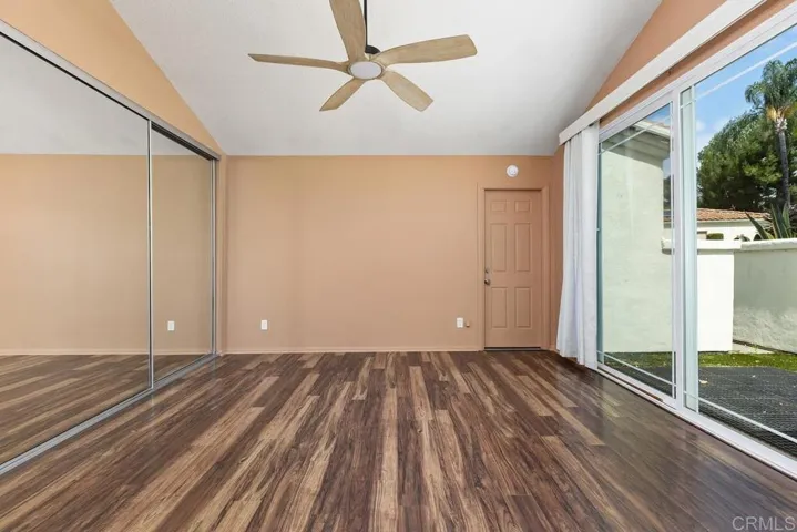 9046 Circle R Oaks Lane, Escondido, California 92026