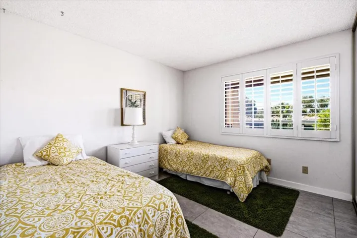 23-703 N Barcelona Circle-22