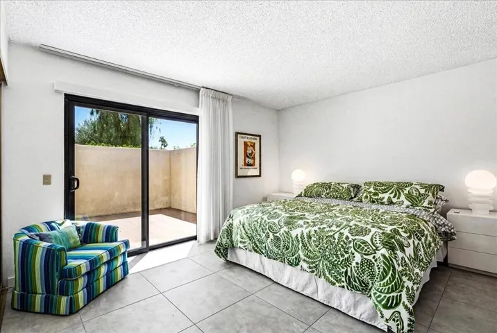 16-703 N Barcelona Circle-19