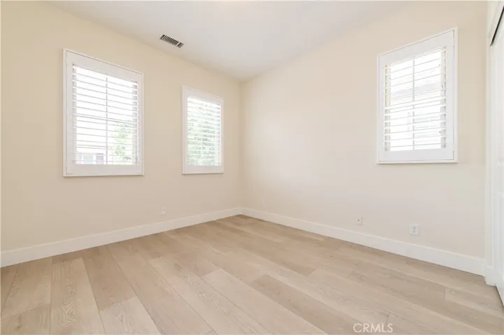 85 Birmingham, Irvine, California 92620