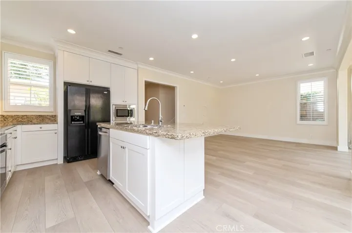 85 Birmingham, Irvine, California 92620