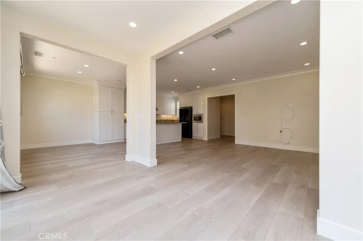 85 Birmingham, Irvine, California 92620