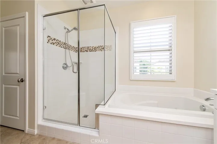85 Birmingham, Irvine, California 92620