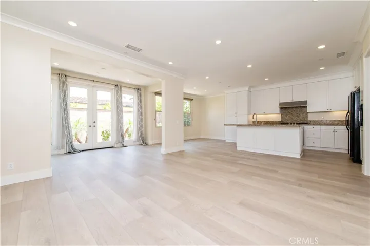 85 Birmingham, Irvine, California 92620