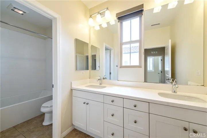 85 Birmingham, Irvine, California 92620