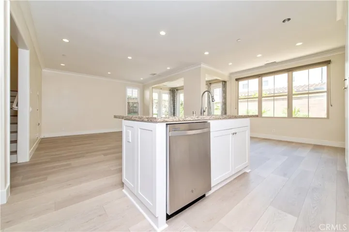 85 Birmingham, Irvine, California 92620