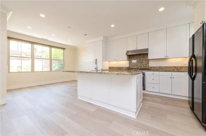 85 Birmingham, Irvine, California 92620