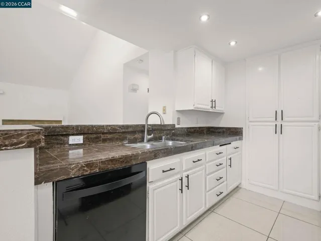 6204 Buena Vista Dr B, Newark, California 94560