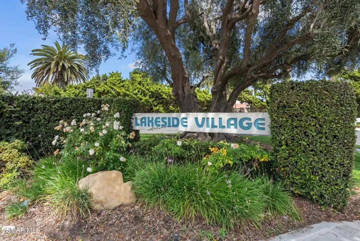 Welcome To Lakeside Village