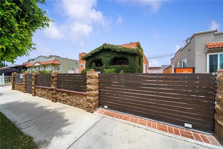 1301 W 56th Street, Los Angeles, California 90037