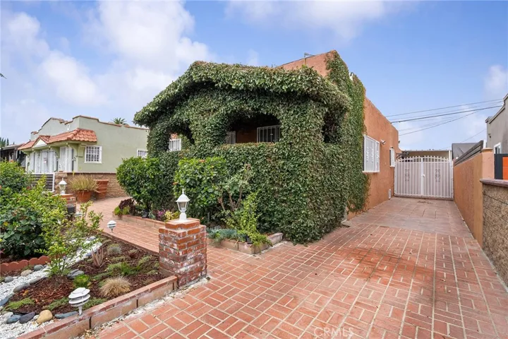 1301 W 56th Street, Los Angeles, California 90037