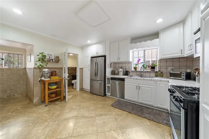 1301 W 56th Street, Los Angeles, California 90037