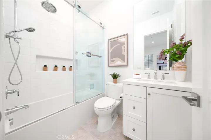 145 Bozeman, Irvine, California 92602