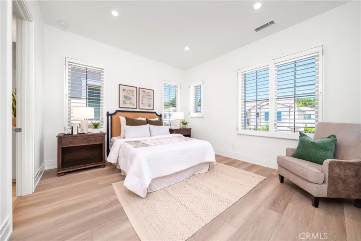 145 Bozeman, Irvine, California 92602