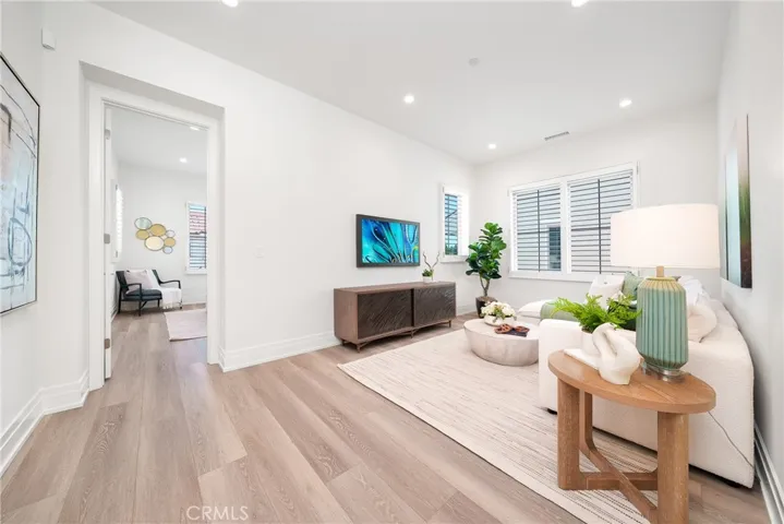 145 Bozeman, Irvine, California 92602