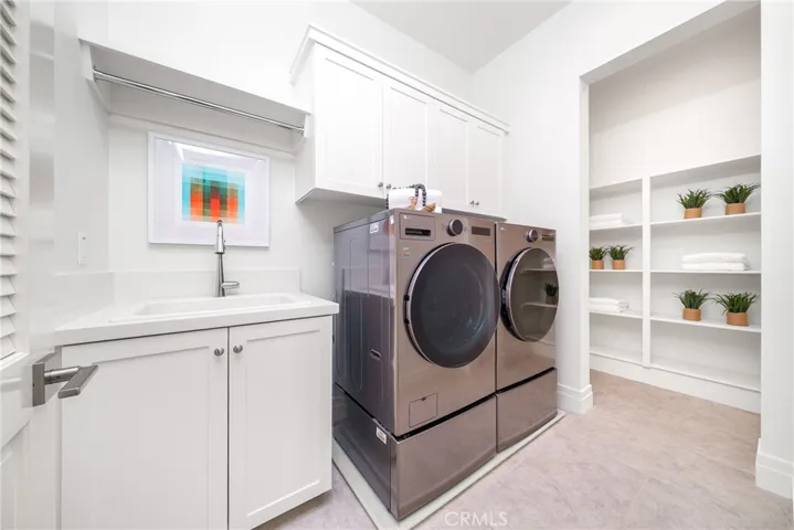 145 Bozeman, Irvine, California 92602