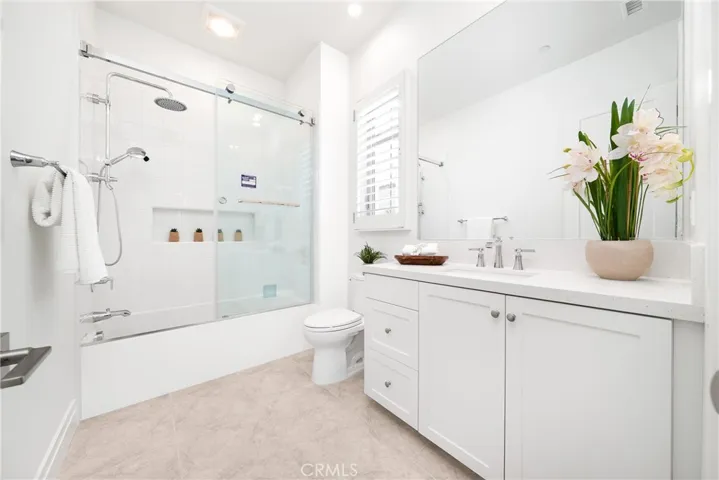 145 Bozeman, Irvine, California 92602