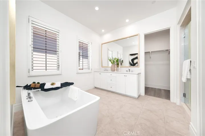 145 Bozeman, Irvine, California 92602
