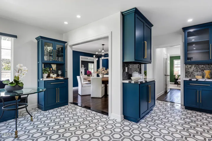 2437 Lambert Dr 012-mls