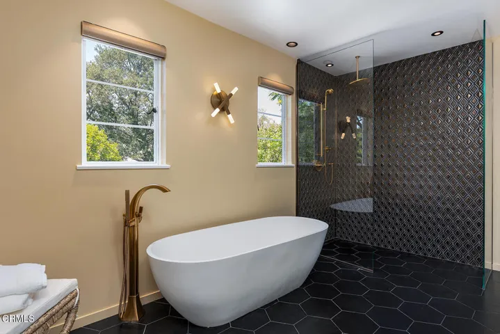 2437 Lambert Dr 023-mls