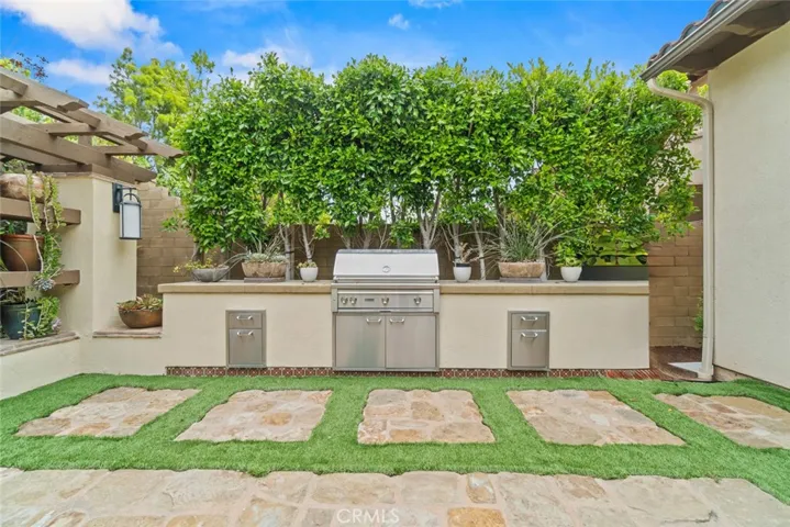 208 Radial, Irvine, California 92618