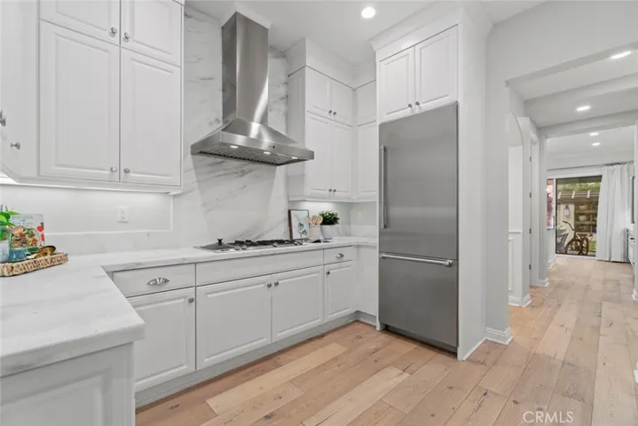 208 Radial, Irvine, California 92618