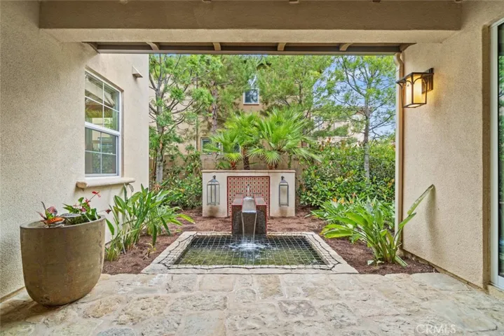 208 Radial, Irvine, California 92618