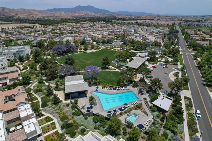 208 Radial, Irvine, California 92618