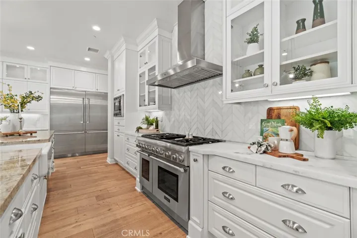 208 Radial, Irvine, California 92618