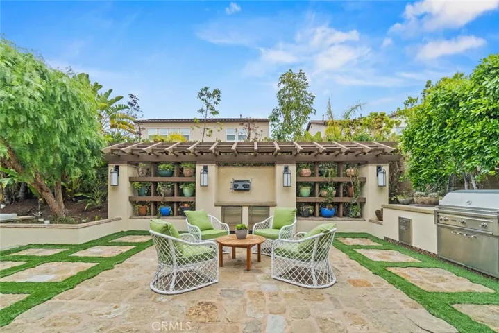 208 Radial, Irvine, California 92618