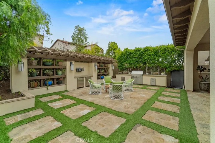 208 Radial, Irvine, California 92618