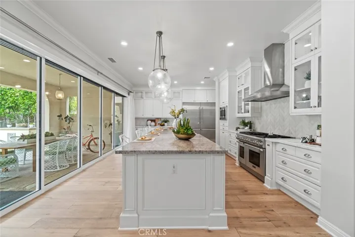208 Radial, Irvine, California 92618