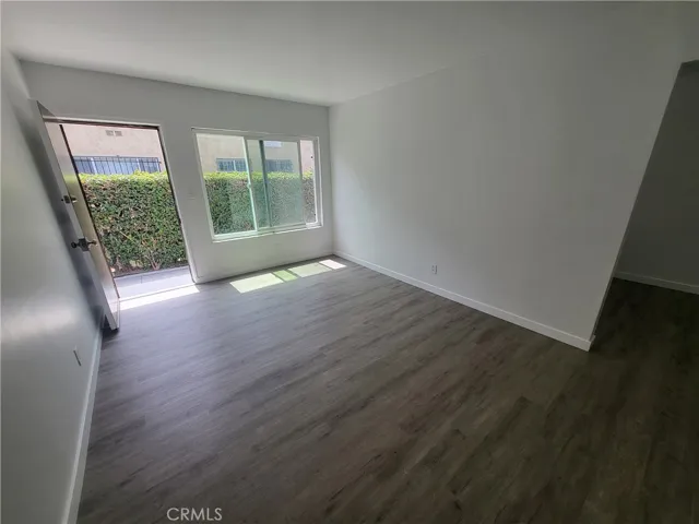 6821 11th Ave., Los Angeles, California 90043
