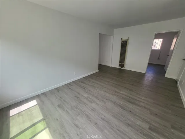 6821 11th Ave., Los Angeles, California 90043