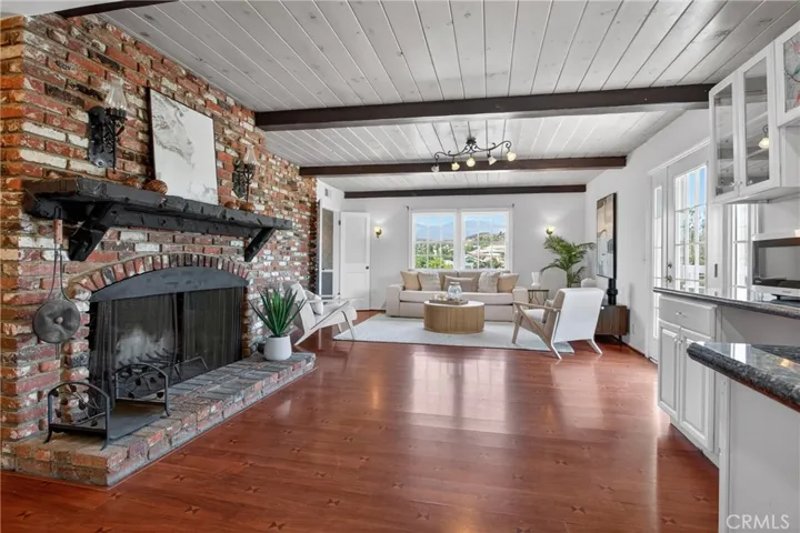 10538 Ormond, Sunland, California 91040