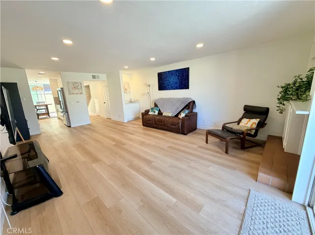 1 3rd Place 2, Long Beach, California 90802