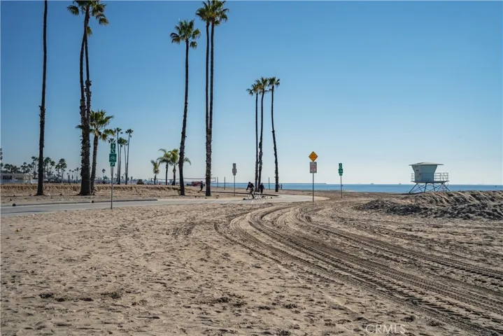 1 3rd Place 2, Long Beach, California 90802