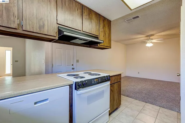 1959 Inglis Way, Roseville, California 95678