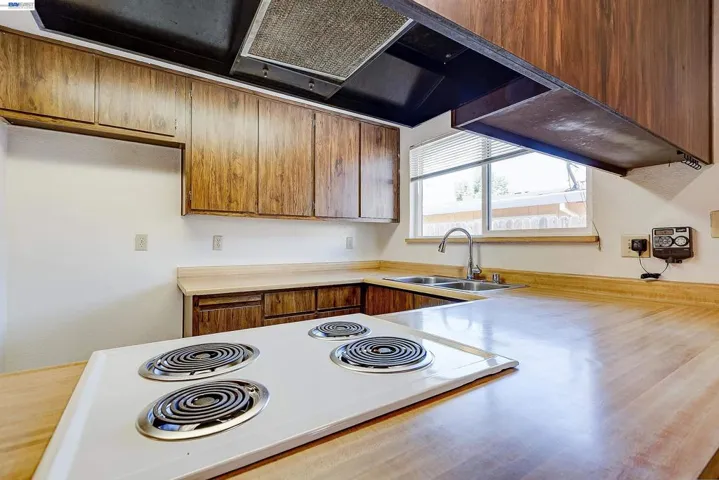 1959 Inglis Way, Roseville, California 95678